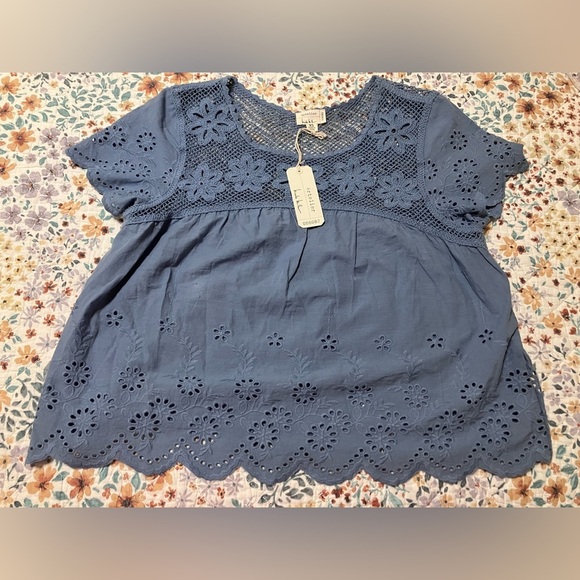 NWT! Atelier by Nicole Miller Blue Cropped Embellished Blouse - Picture 1 of 4